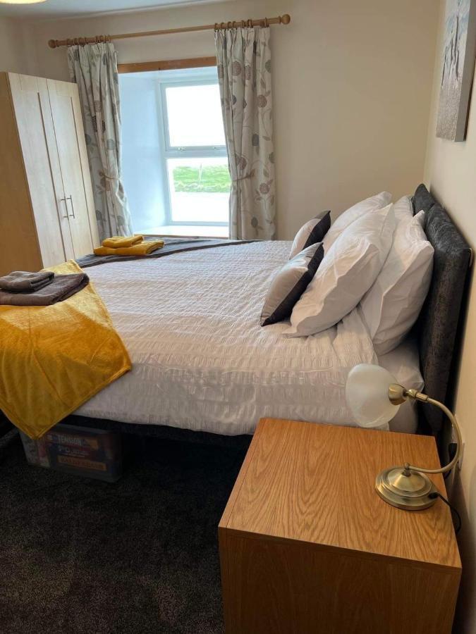 2 Bedroom House Overlooking Pierowall Bay, Westray Luaran gambar