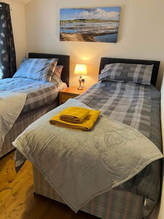 2 Bedroom House Overlooking Pierowall Bay, Westray Luaran gambar