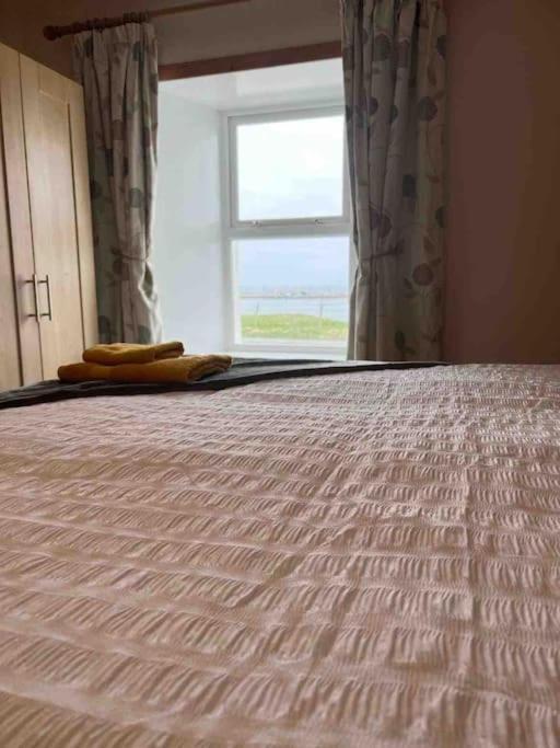 2 Bedroom House Overlooking Pierowall Bay, Westray Luaran gambar